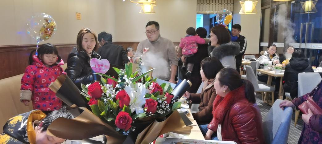 順水魚火鍋門店顧客盈門 原因在這里……