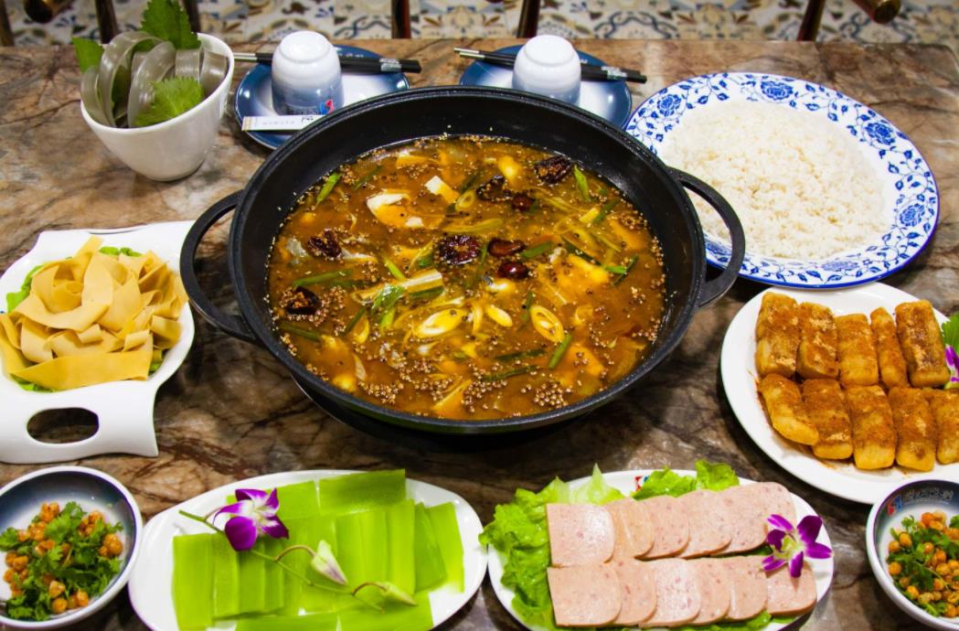 開魚火鍋加盟店要多少錢？加盟哪一個品牌魚火鍋好？